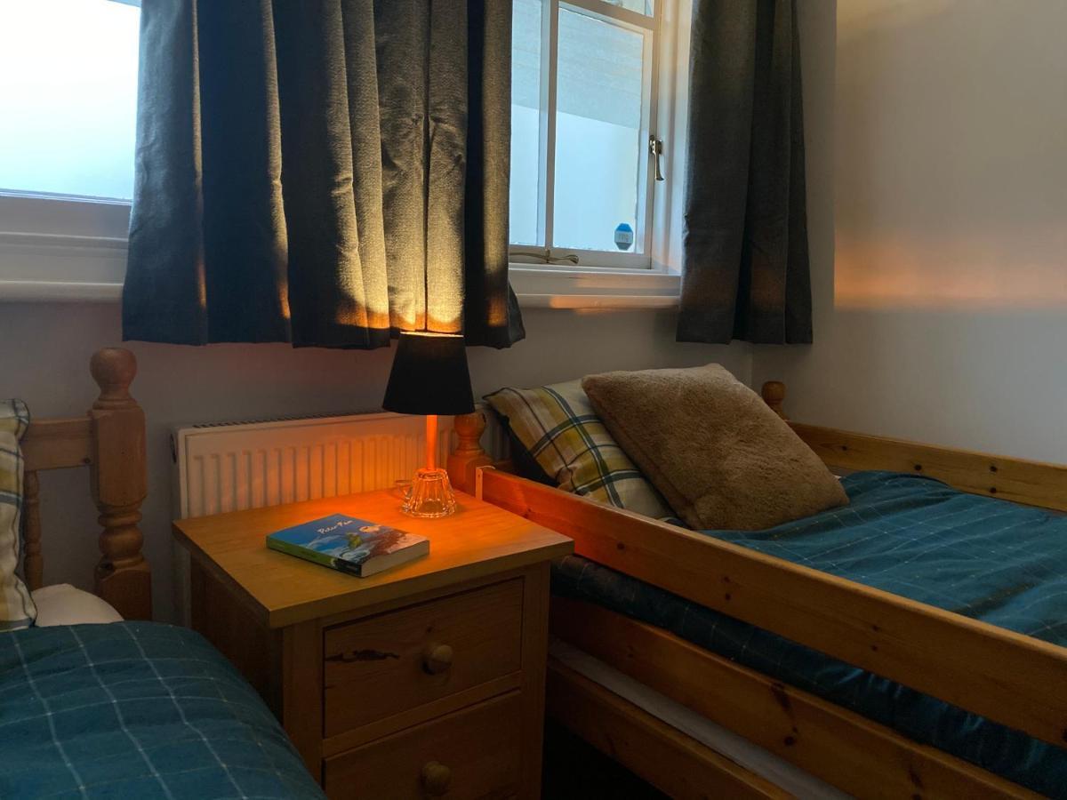 Spacious Luxury Flat In Swanage, Close To Beach With Parking Exterior photo